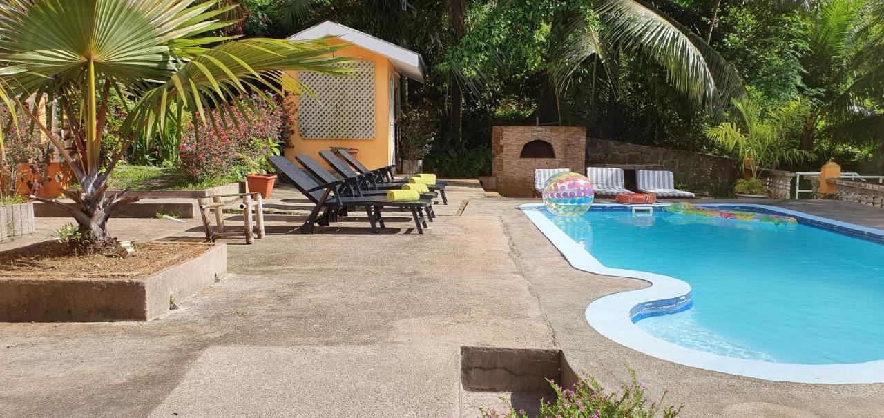 Lime Hill Lodge Anse aux Pins Esterno foto